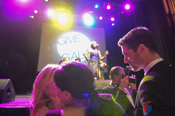 Estelle in concert at Samasource Give Work Gala