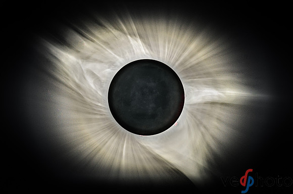 Totality - Complete Corona Emphasis Maximum Dynamic Range with Earthglow-illuminated Lunar Disk