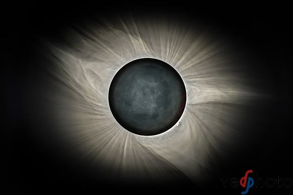 Totality - Inner Corona Emphasis Medium Dynamic Range with Earthglow