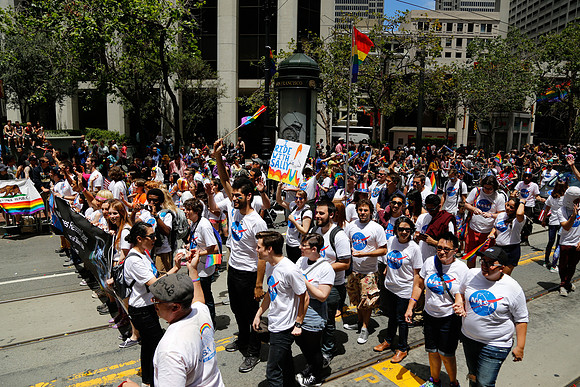 NASA_Pride_2015-530