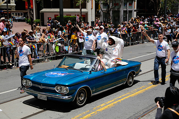NASA_Pride_2015-540