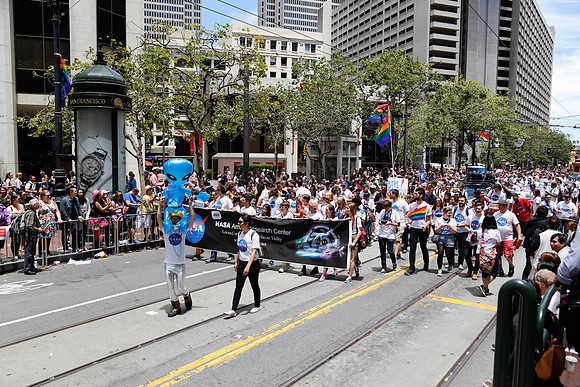NASA_Pride_2015-525