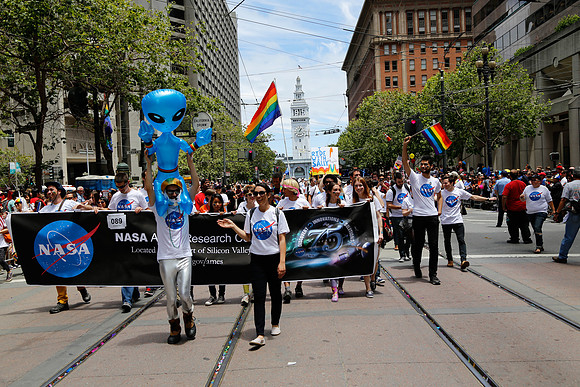 NASA_Pride_2015-520