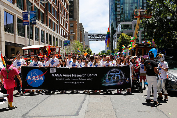 NASA_Pride_2015-437
